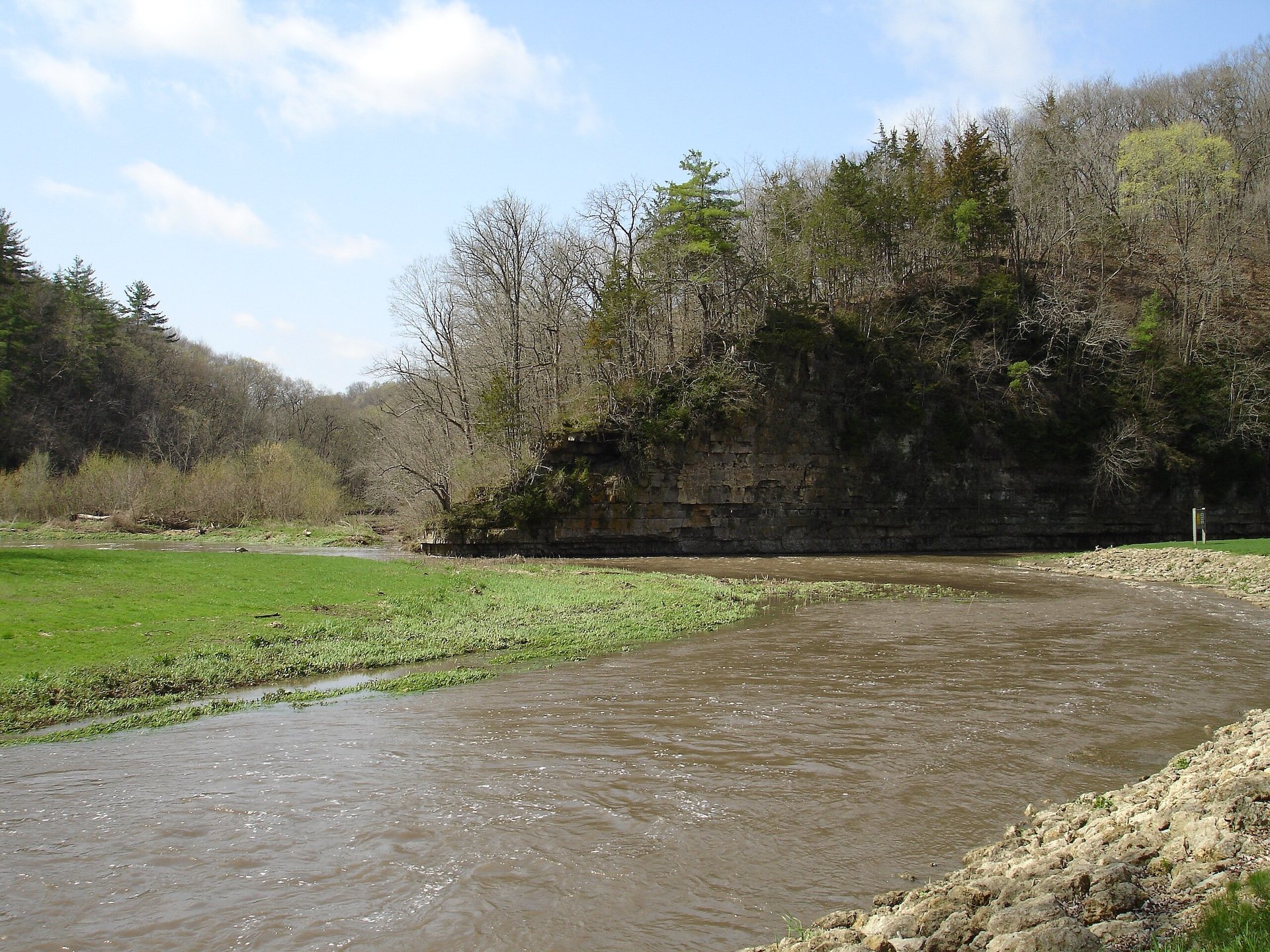 10 Secluded Towns Nestled in the Quiet Pockets of Western Illinois