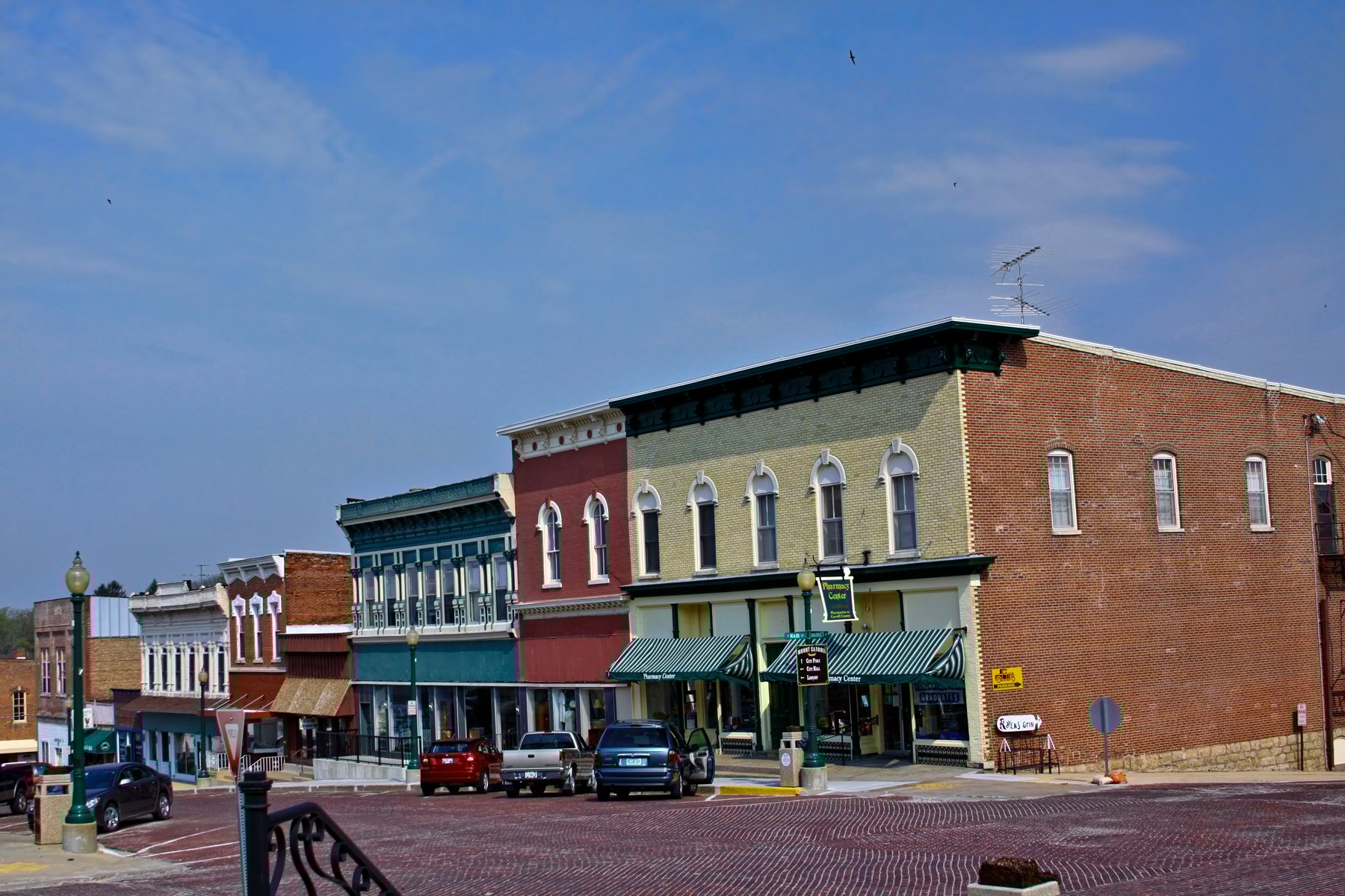 10 Secluded Towns with Tranquil Prairie Lifestyles in Northwest Illinois