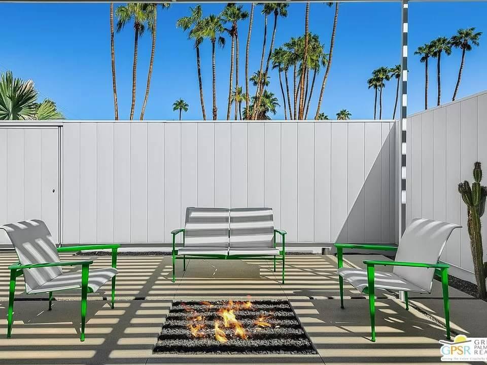 Look at This Sleek Patio Lounge with a Modern Fire Pit