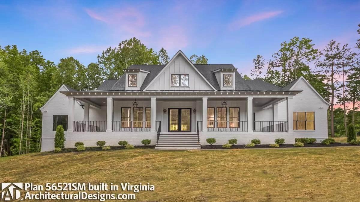 Classic Craftsman Porch with Symmetrical Balance