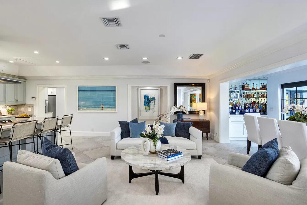 Look at How This Open Concept Ties Living and Kitchen Spaces Together