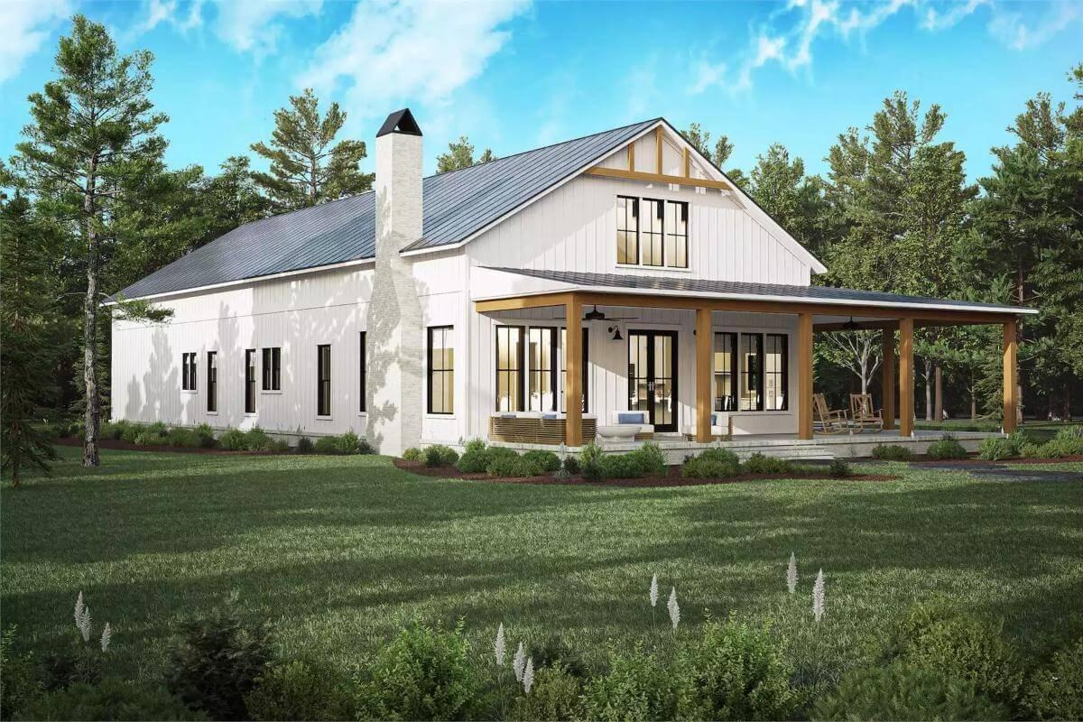 Modern Farmhouse with a Crisp White Facade and Expansive Windows