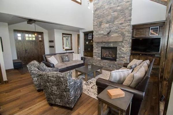 Stunning Stone Fireplace as the Living Room