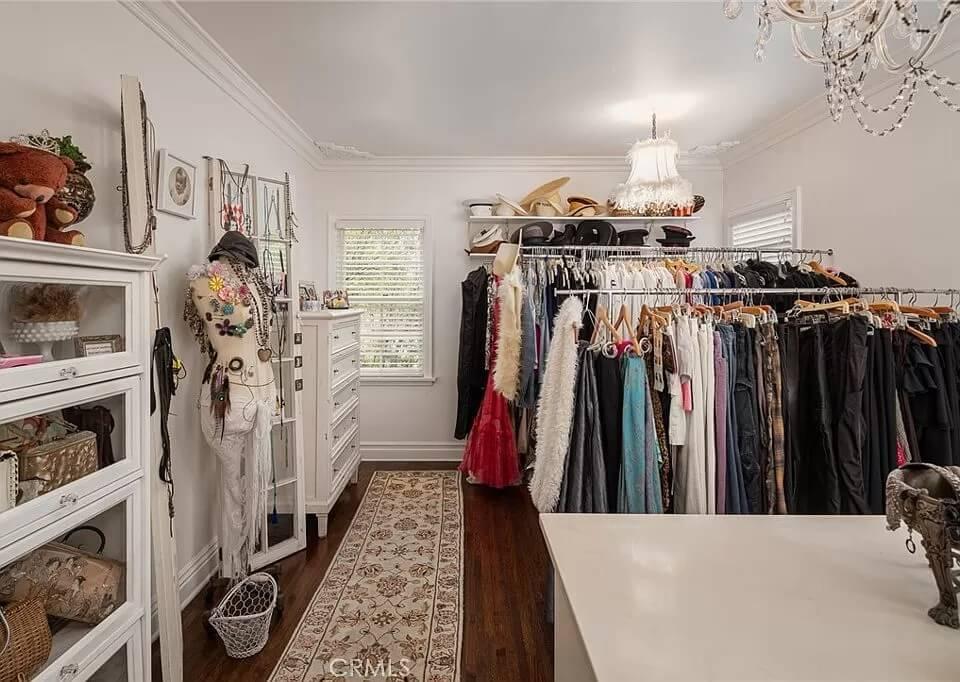 Explore the Fashion-Forward Closet With Elegant Chandeliers