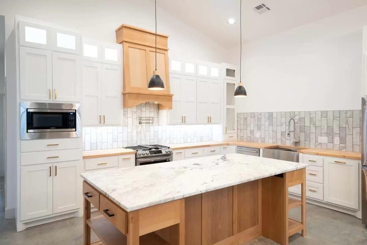 You Have to See the Beautiful Contrasts in This Farmhouse Kitchen