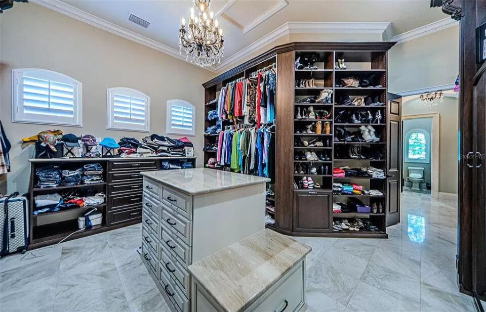 Check Out This Dreamy Walk-In Closet with a Central Island