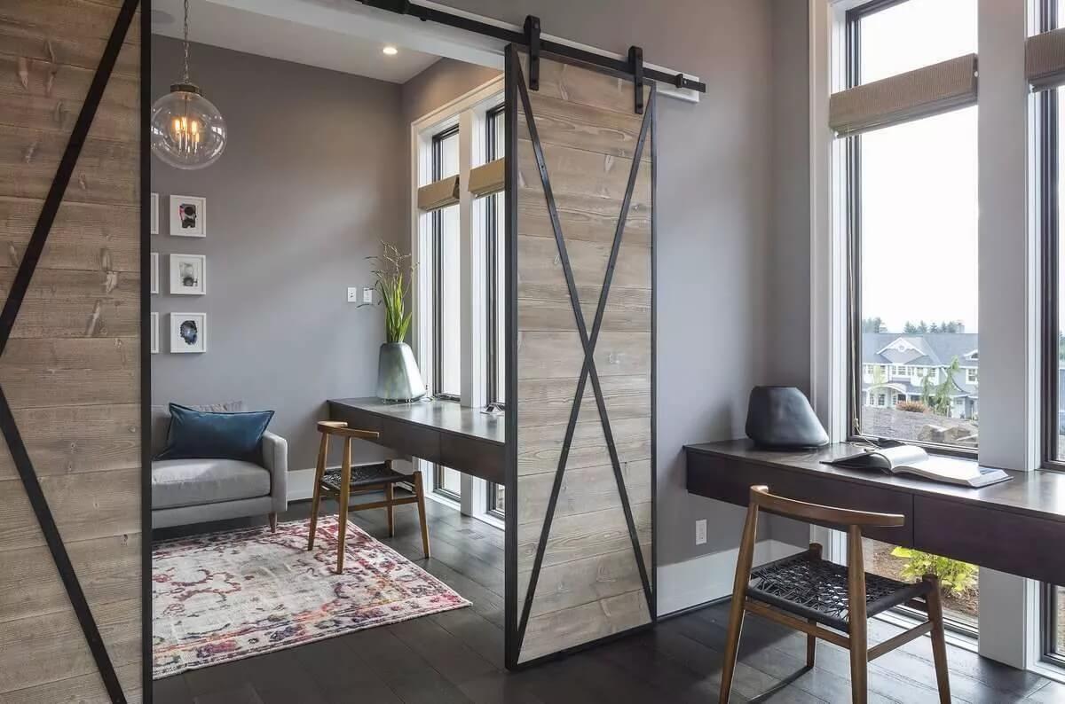 Spot the Clever Use of Sliding Barn Doors in This Contemporary Study