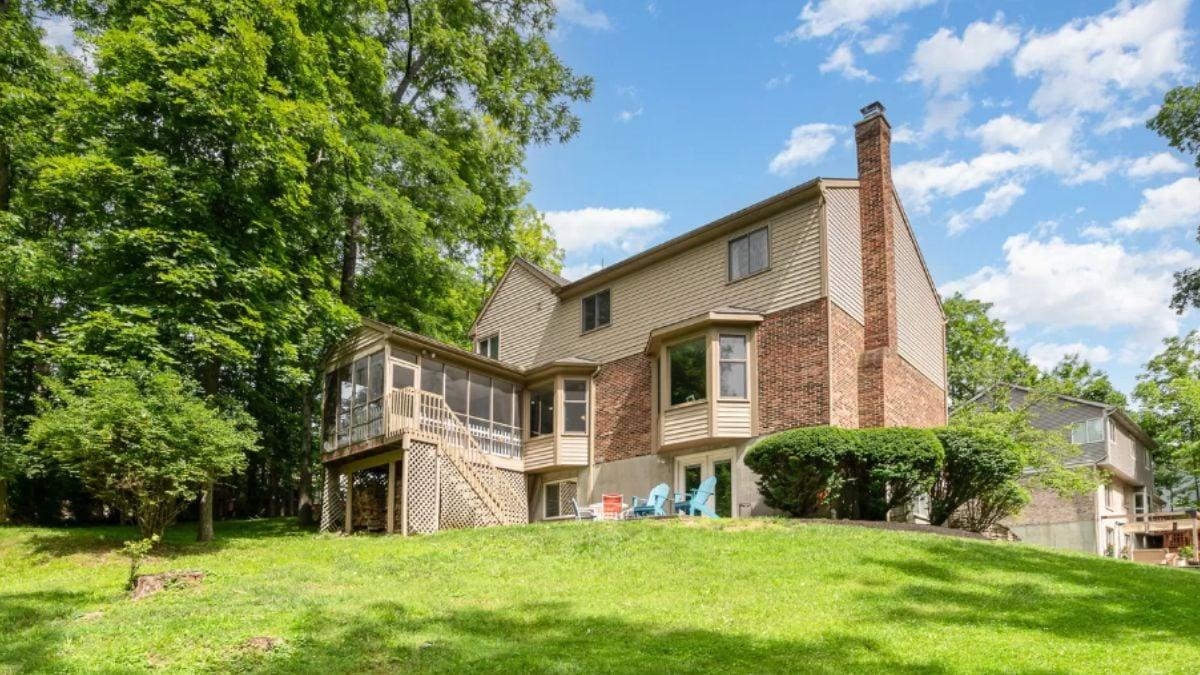 Relax on the Elevated Screened Porch with Scenic Forest Views