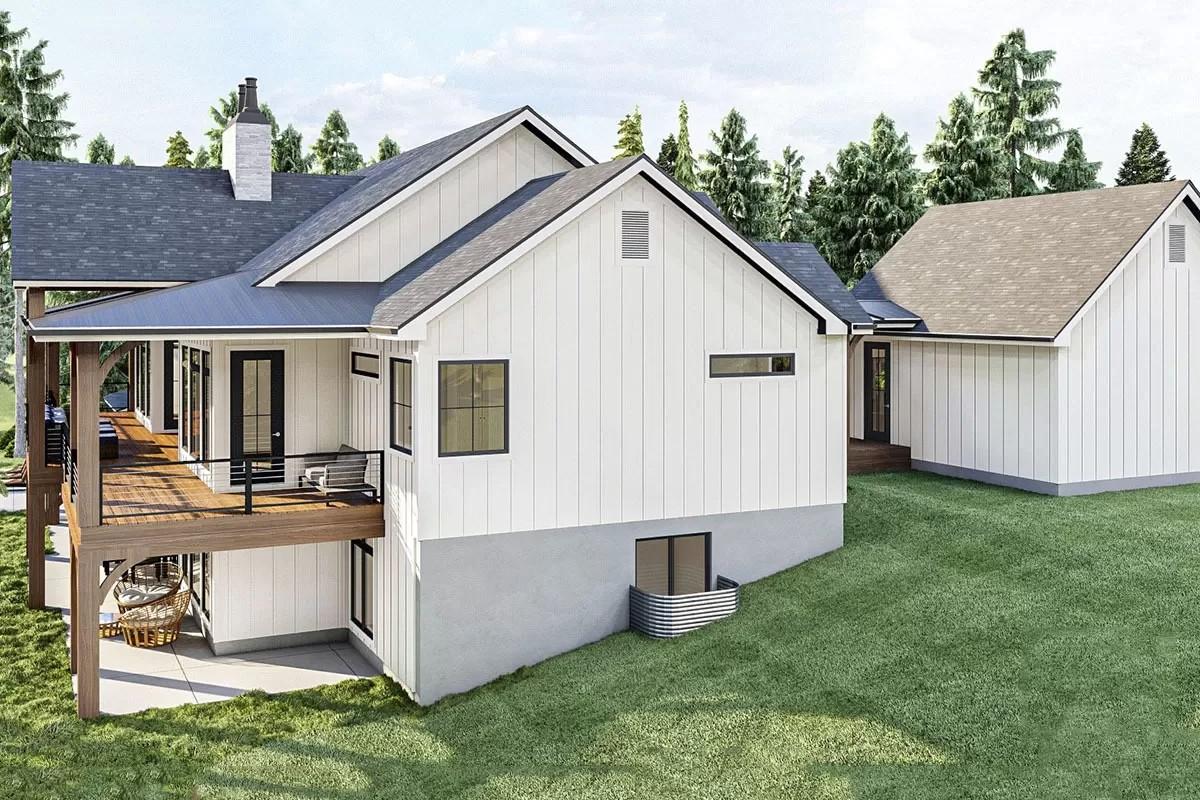 Wraparound Deck Makes This Modern Craftsman Stand Out