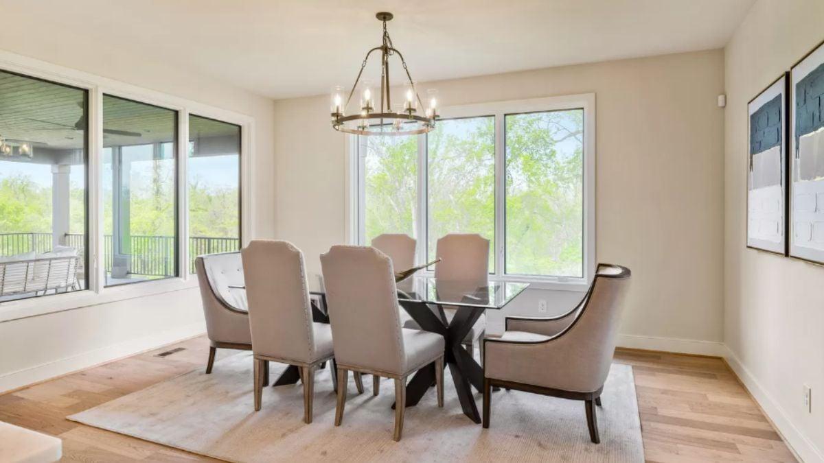 Glass-Top Table Takes Center Stage in This Sunlit Dining Room