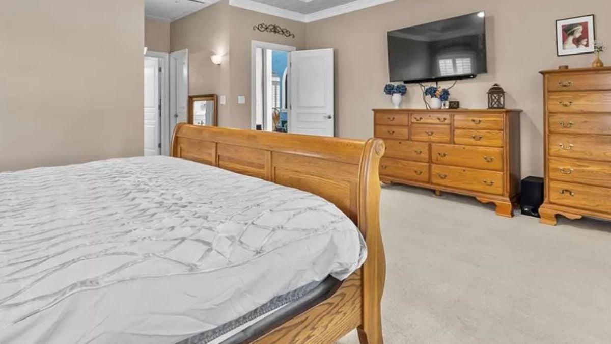 Classic Wooden Furniture and Modern Comfort in the Bedroom