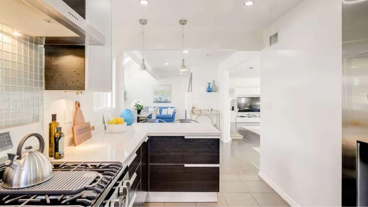 Wow, Look at That Sleek Kitchen Island Centerpiece