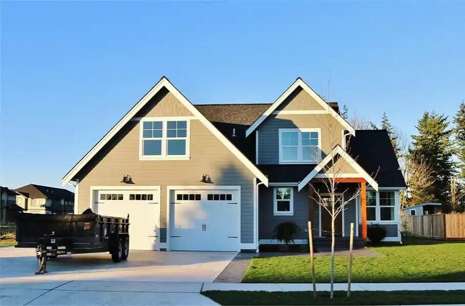 Classic Craftsman Touches with Stylish Dormer Windows