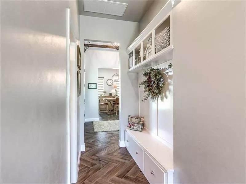 Look at How This Mudroom Adds Organization With Style