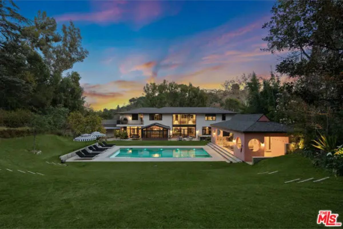10,815 Sq. Ft. Mansion in Encino (Los Angeles), CA ($16,995,000)