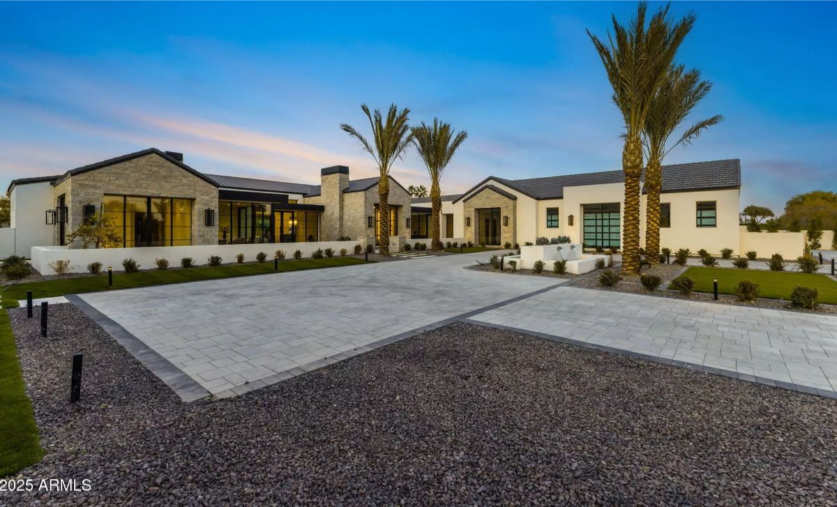 10,095 Sq. Ft. Mansion in Paradise Valley, AZ ($18,994,000)
