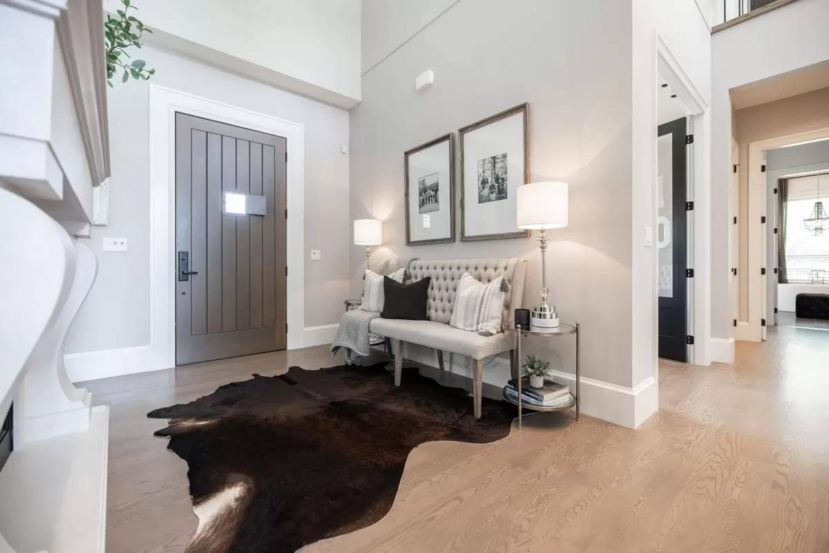 Entryway Charm With a Touch of Elegance – That Tufted Bench is a Great Choice