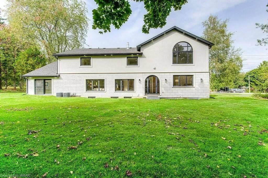 Striking Arched Windows Adding Character to a Contemporary Facade