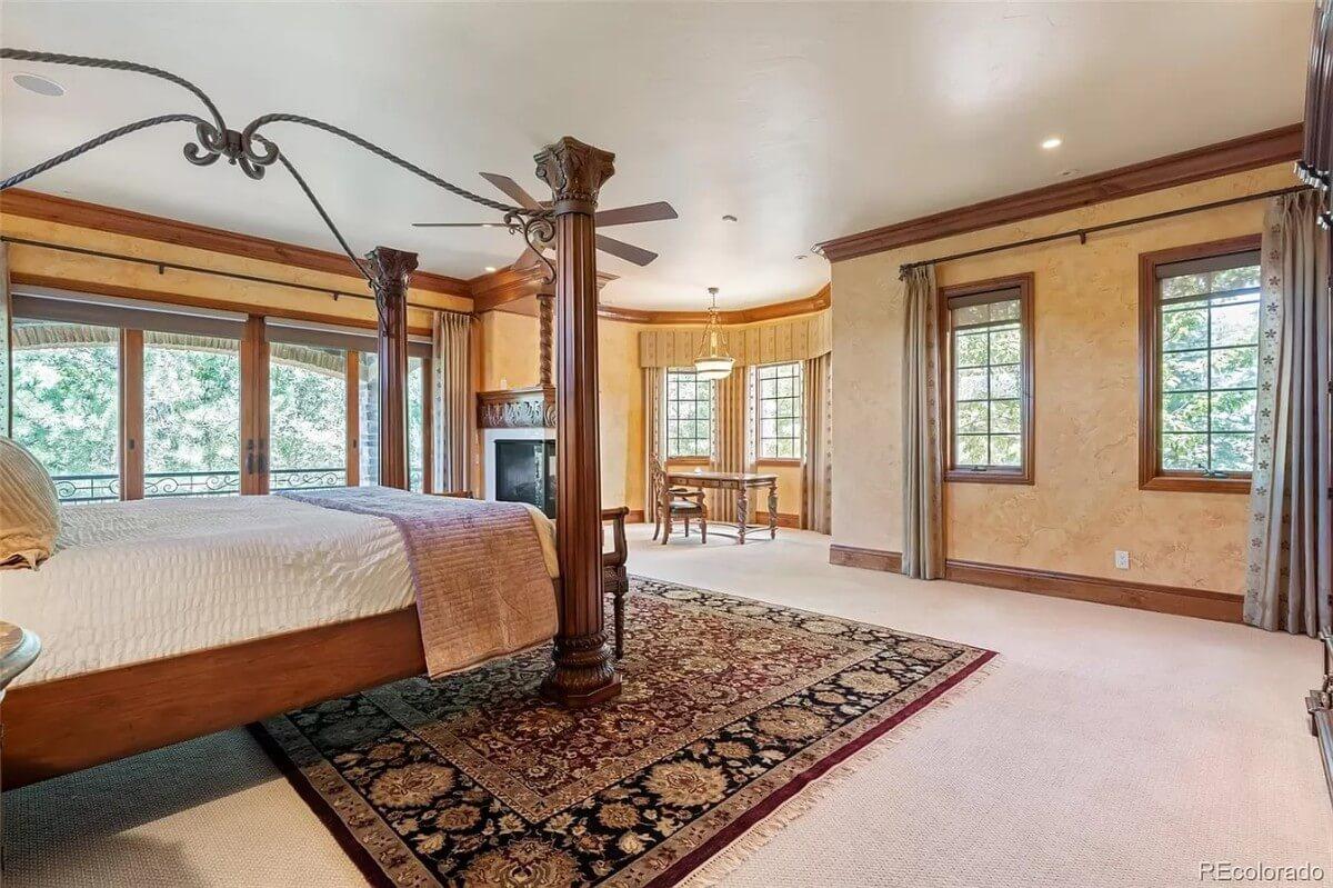 Check Out the Exquisite Four-Poster Bed in This Luxurious Bedroom