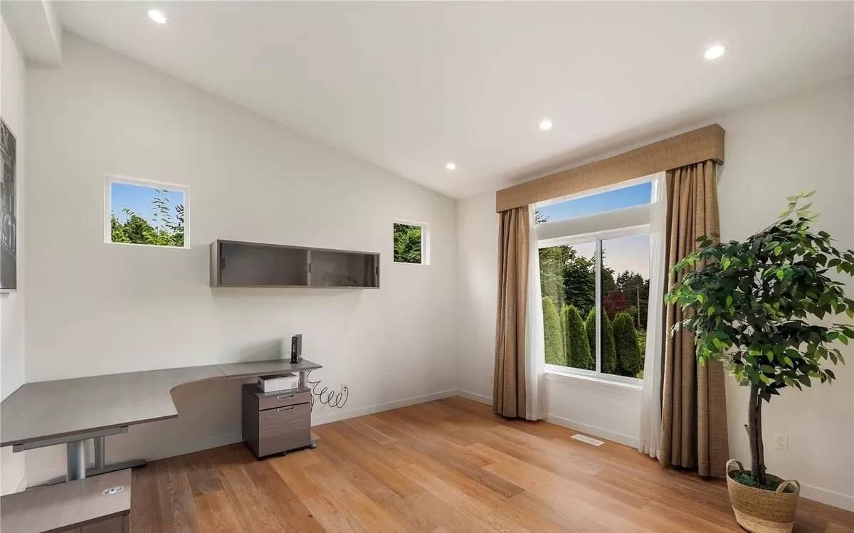 Check Out the Expansive Windows in This Minimalist Office Space
