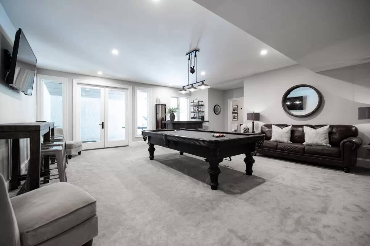 Spacious Recreation Room with a Pool Table Perfect for Gatherings