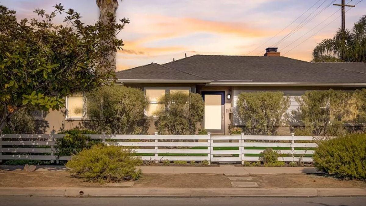 Simple Elegance with a Classic White Picket Fence