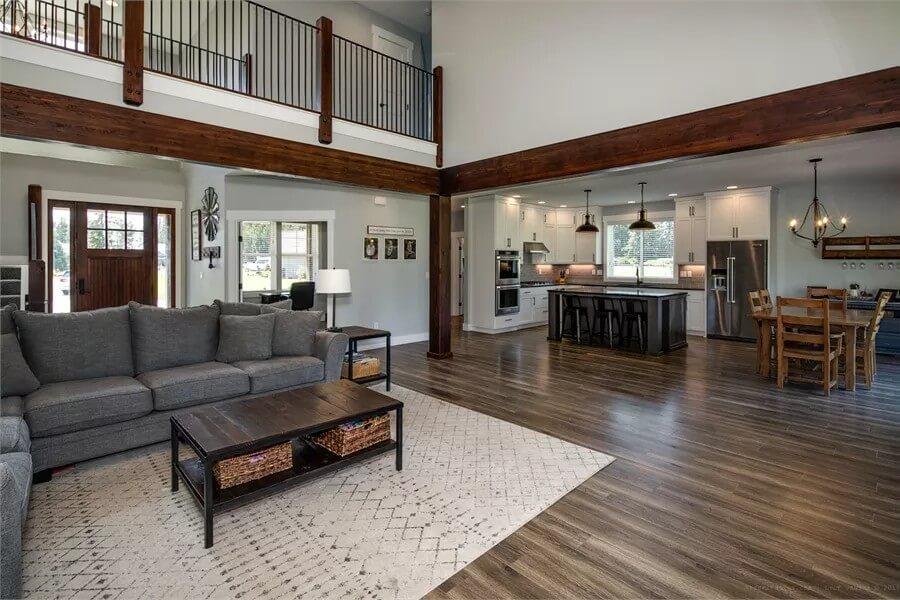 Open-Concept Living with Characterful Wooden Beams