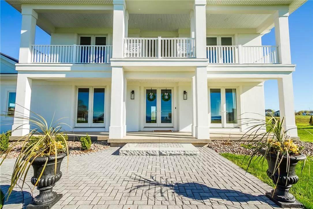 Admire the Symmetry of This Two-Story Porch and Balcony Combo
