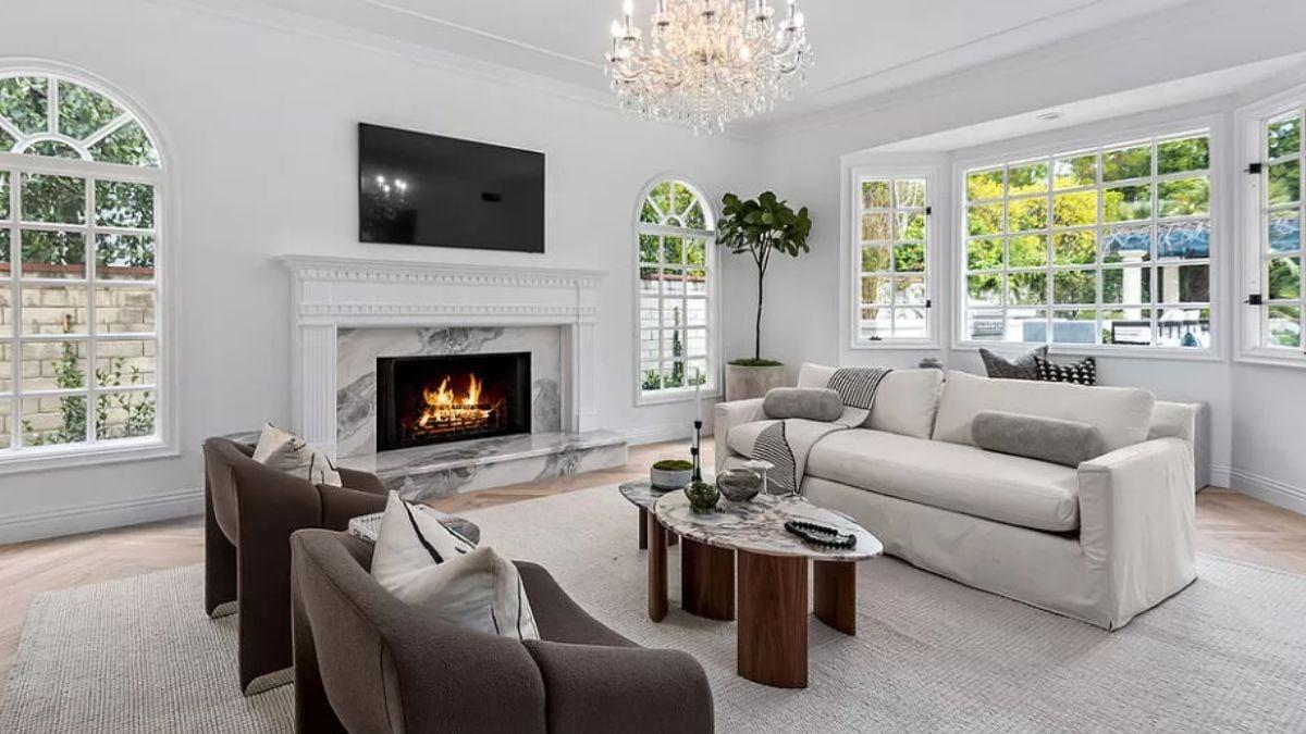 Discover the Timeless Elegance of This Living Room