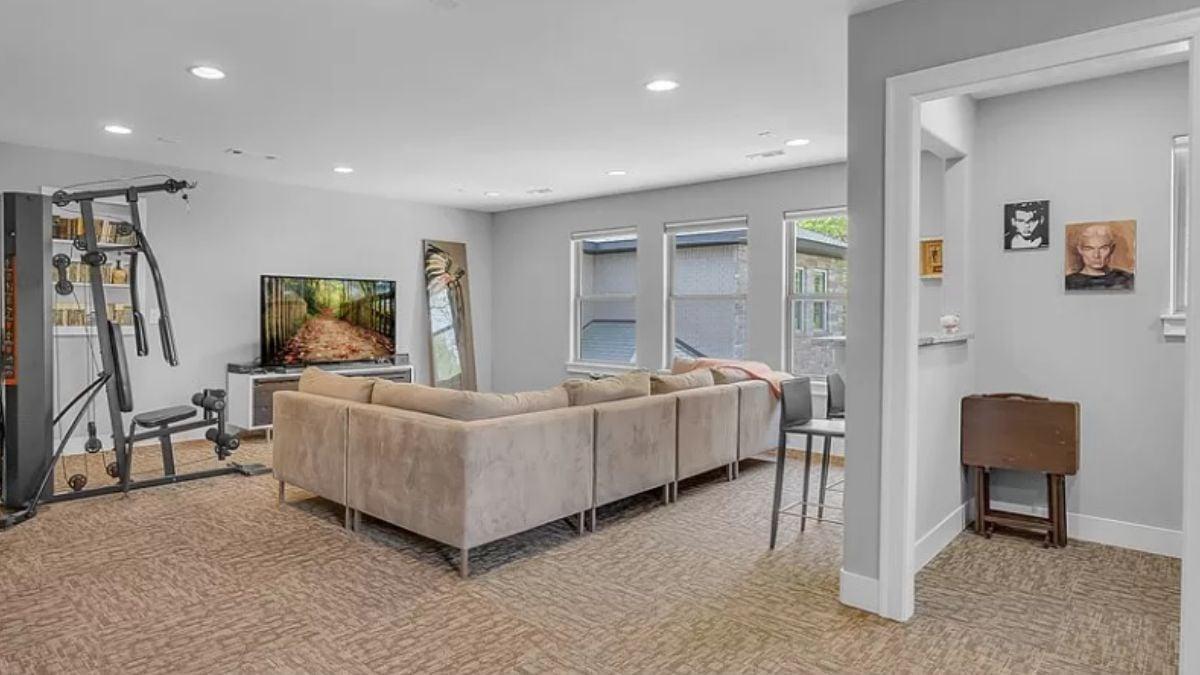 Relax and Rejuvenate in This Multifunctional Family Room