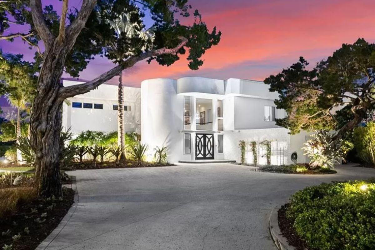 Experience the Dramatic Entrance of This Coastal Contemporary Gem