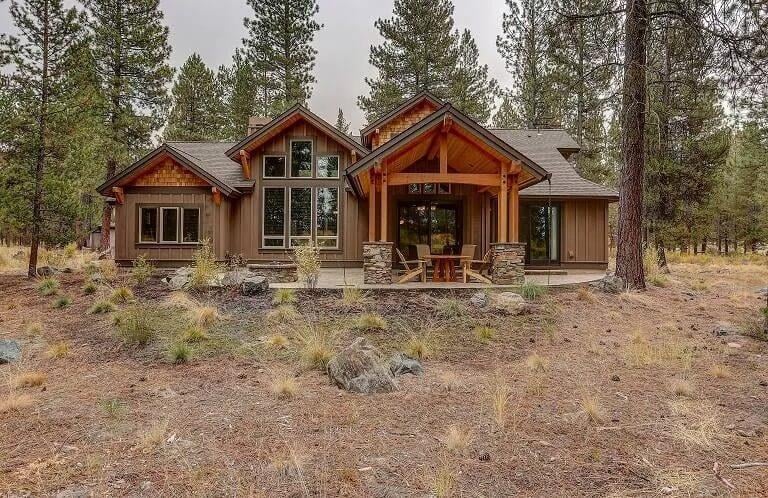 Charming Craftsman Facade with Inviting Timber Porch