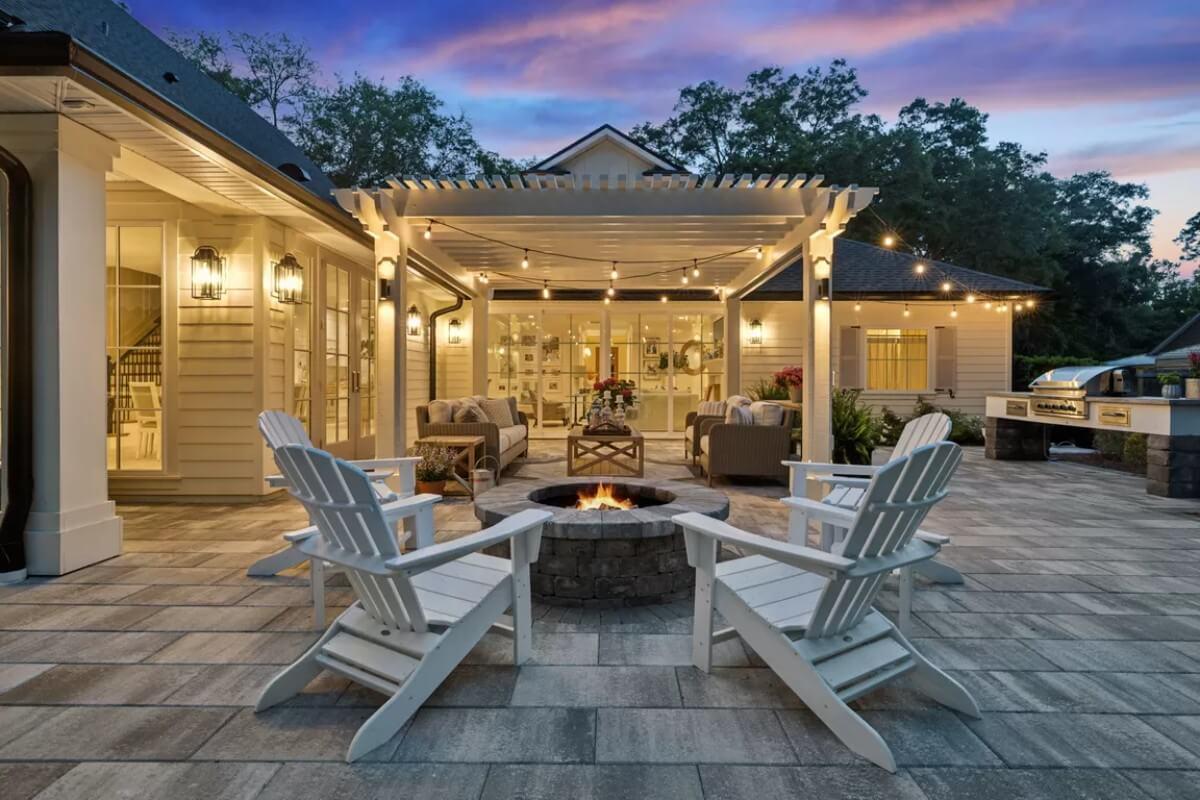 Wow, Check Out This Inviting Outdoor Retreat with a Fire Pit Centerpiece