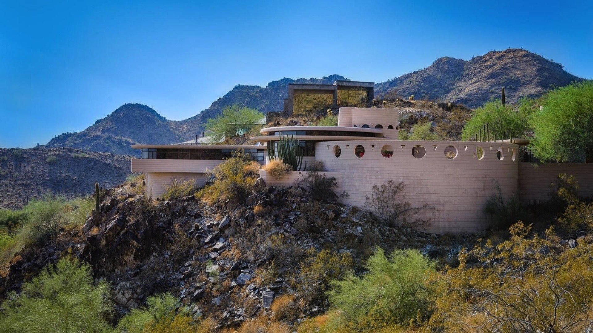 3,095 Sq. Ft. Mansion in Phoenix, AZ ($8,950,000)