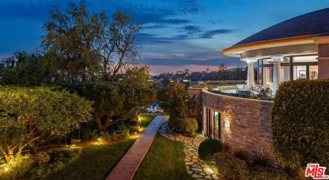 Garden Night View