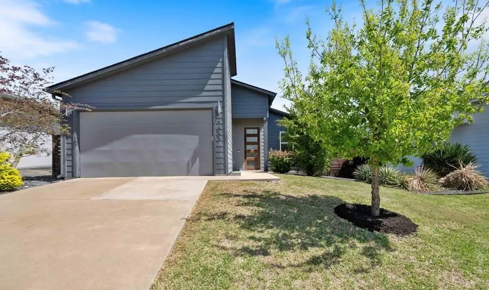 Contemporary 3-Bedroom Home with Open Floor Plan and Screened-in Patio (1,827 Sq. Ft. Floor Plan)