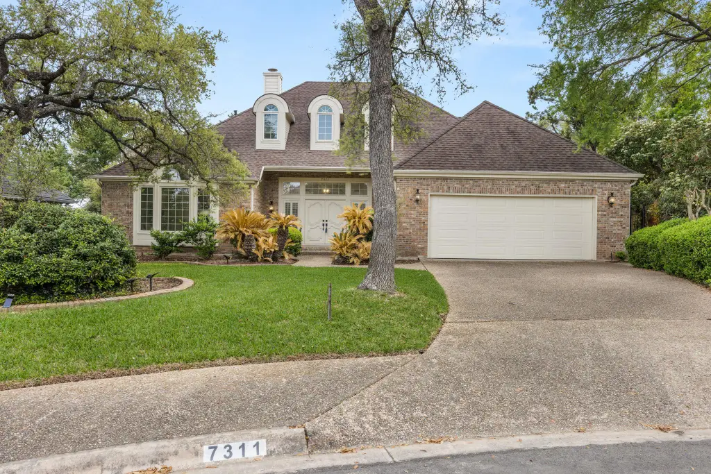 4-Bedroom Modern Home with Sunken Living Room and 2-Car Garage (3,072 Sq. Ft. Floor Plan)