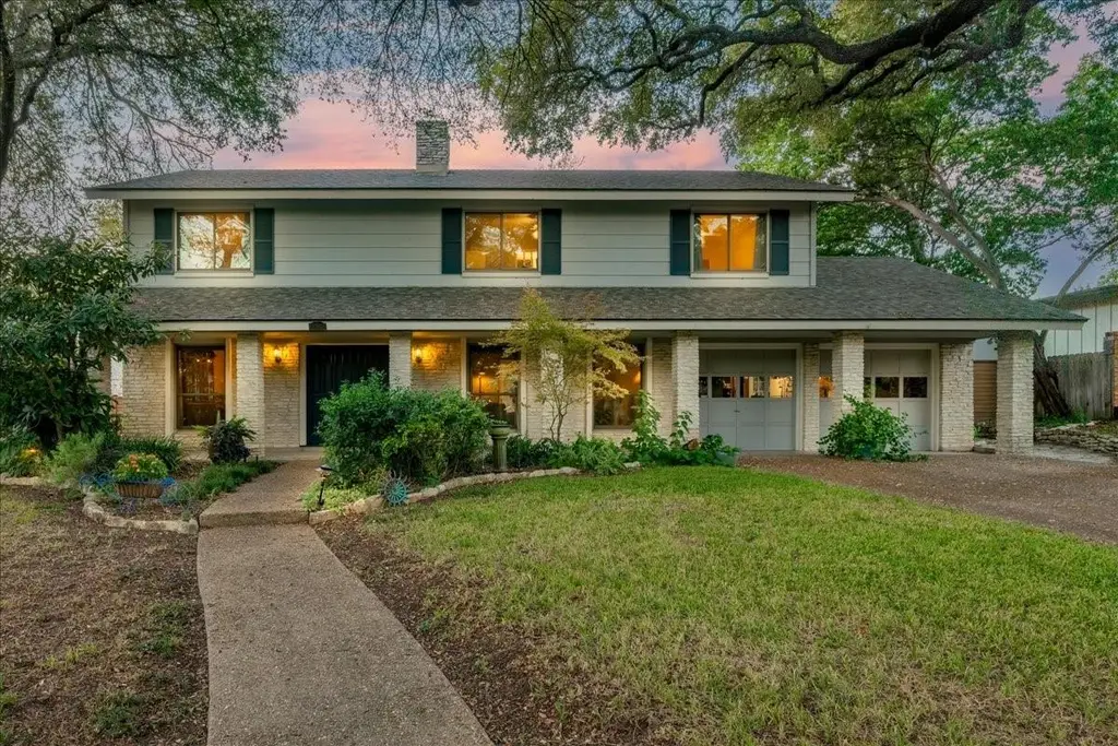 Mid-Century 4-Bedroom Colonial Home with Front Porch and Covered Patio (2,334 Sq. Ft. Floor Plan)
