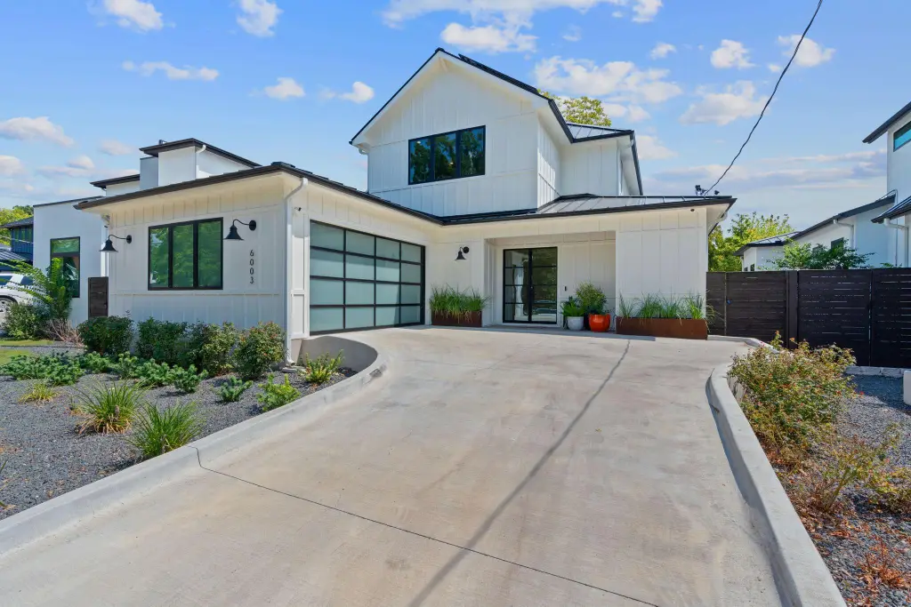 Modern Farmhouse 4-Bedroom Home with Open Floor Plan and 2-Car Garage (3,002 Sq. Ft. Floor Plan)