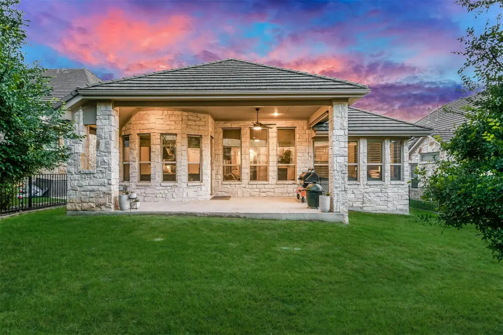 Transitional 3-Bedroom Hill Country Home with Open-Concept Living and Covered Patio (2,053 Sq. Ft. Floor Plan)