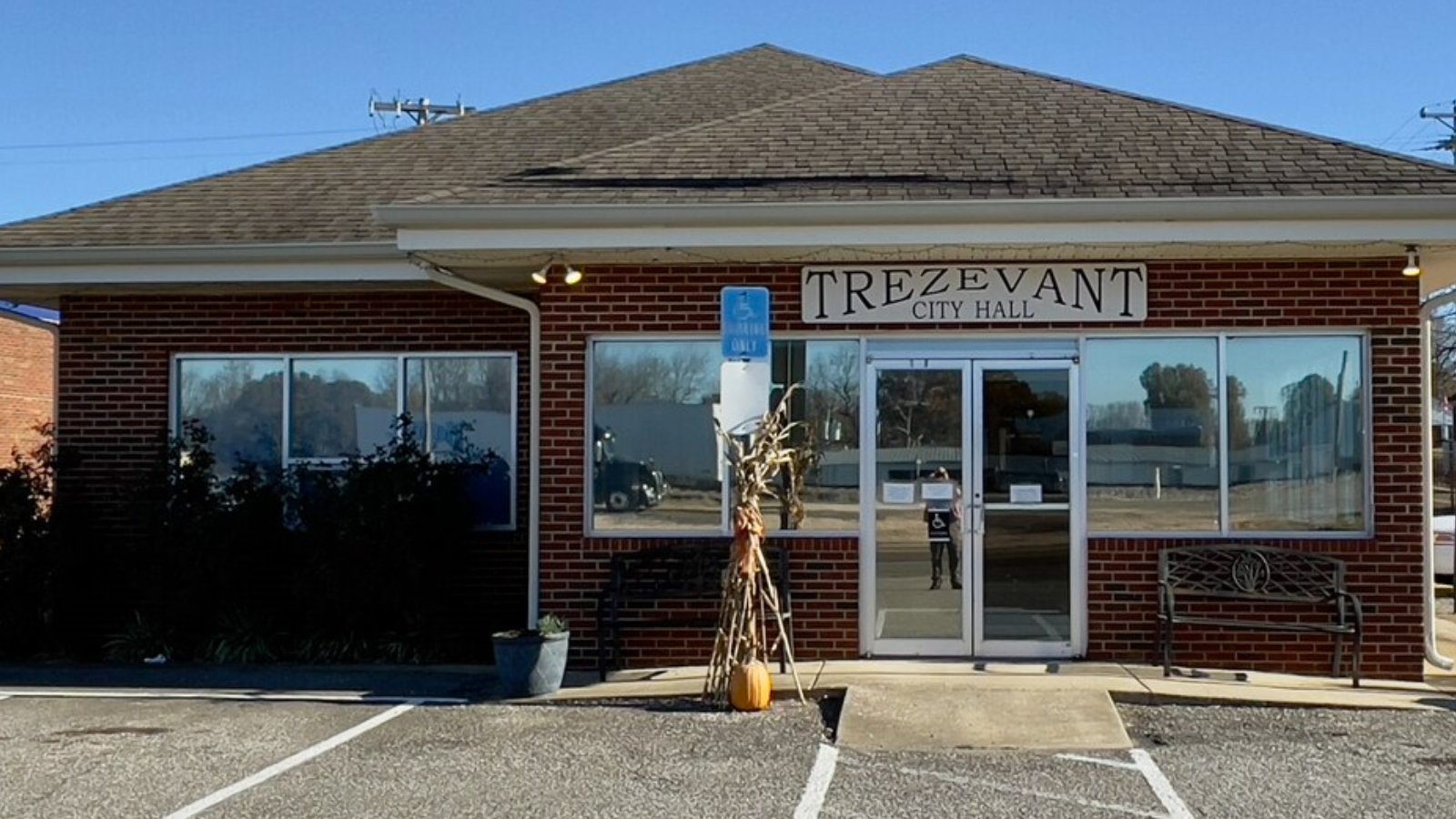 Trezevant TN Town Image