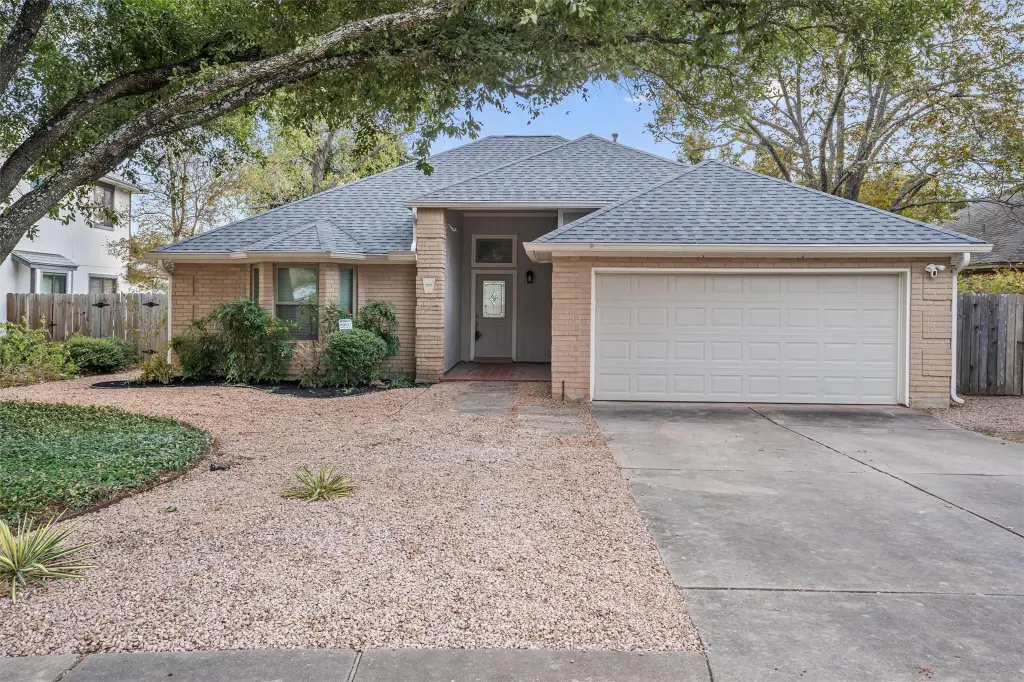 Contemporary 3-Bedroom Ranch-Style Home with Open Living Space and 2-Car Garage (1,570 Sq. Ft. Floor Plan)