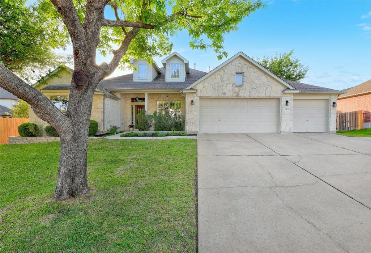 4-Bedroom Texas Hill Country Home with Bonus Room and 3-Car Garage (3,334 Sq. Ft. Floor Plan)