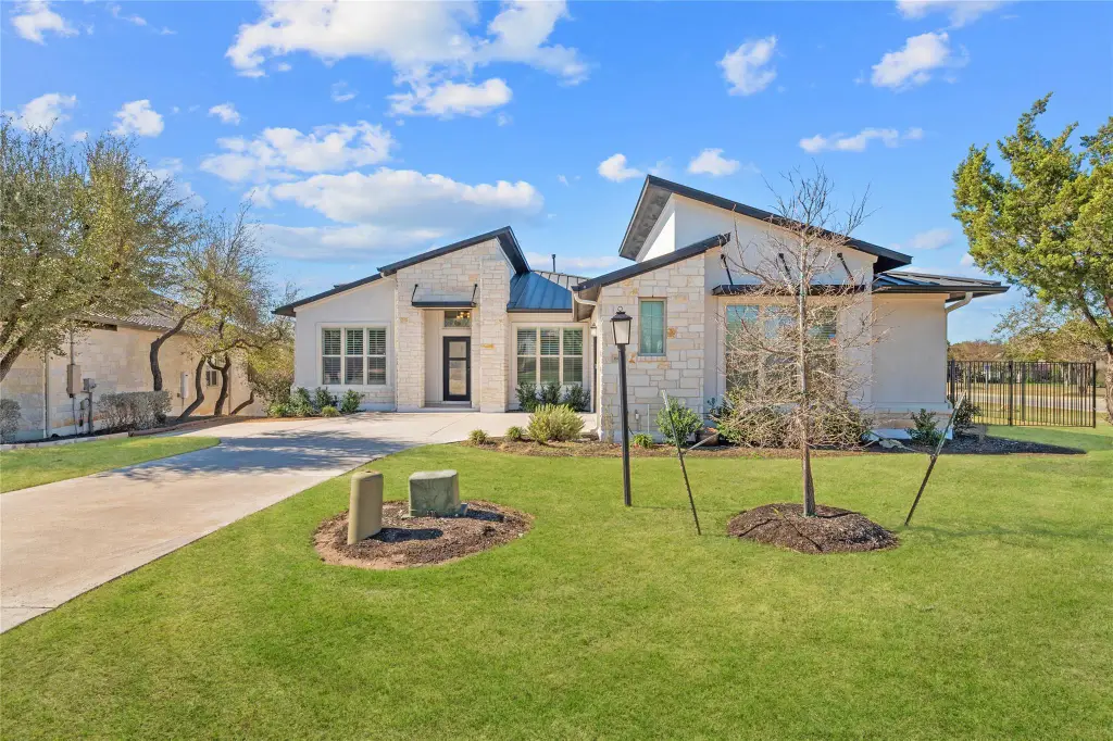 4-Bedroom Modern Hill Country Home with Open-Concept Design and Bonus Room (3,014 Sq. Ft. Floor Plan)