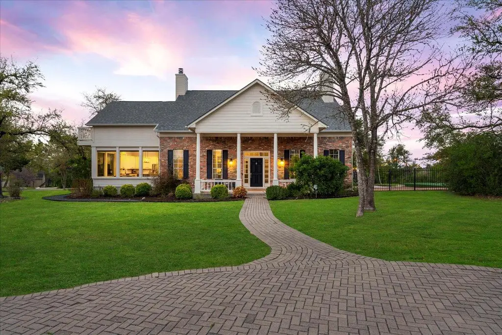5-Bedroom Colonial Home with Bonus Room and 2-Car Side-Entry Garage (4,649 Sq. Ft. Floor Plan)