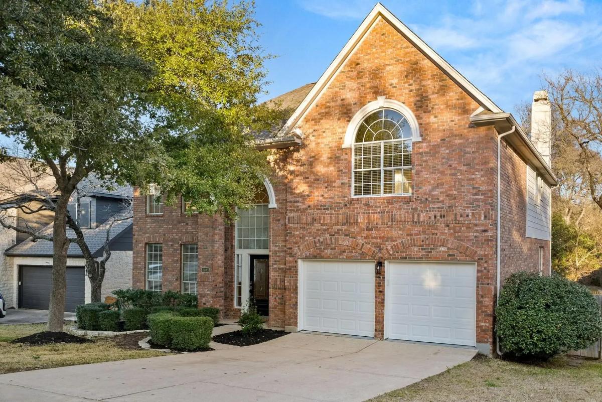 4-Bedroom Traditional Texas Home with Two-Story Foyer and Double Garage (3,002 Sq. Ft. Floor Plan)