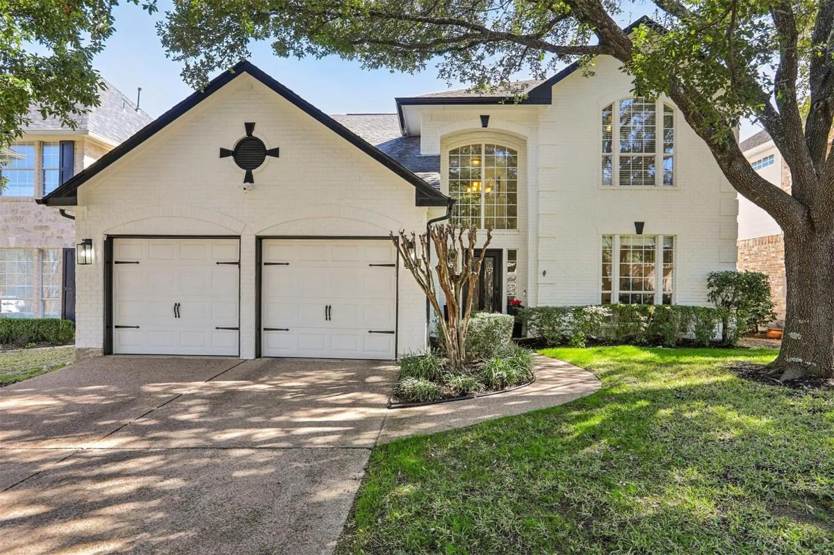 Contemporary-Style 4-Bedroom Home with Two-Story Foyer and Jack-and-Jill Bathroom (3,008 Sq. Ft. Floor Plan)