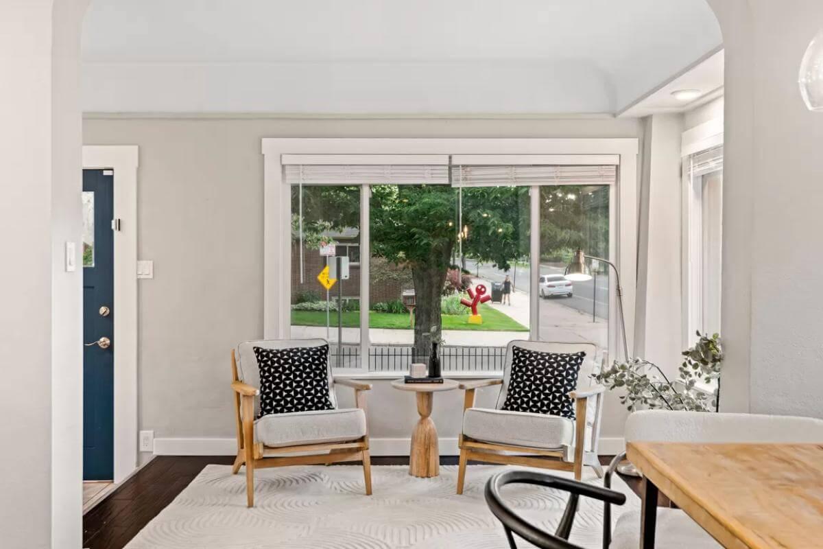 Craftsman Living Room with a ViewโNotice the Charming Seating Area