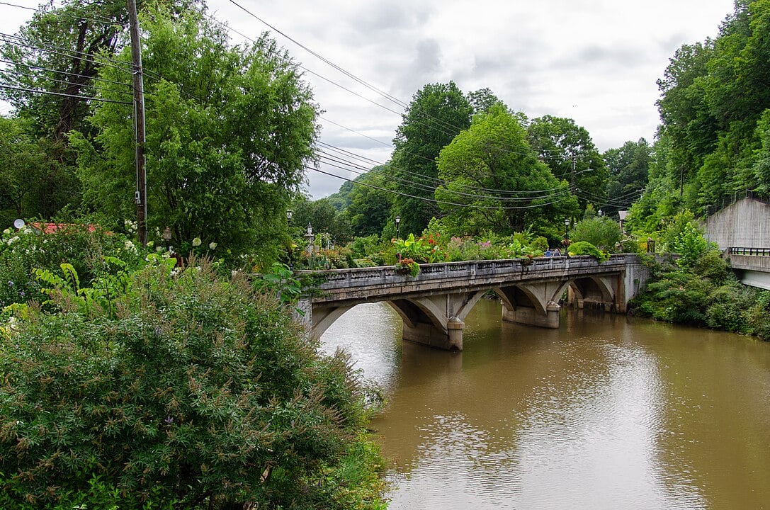Lake Lure Town Image