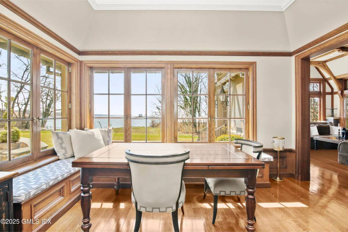 Breakfast Nook